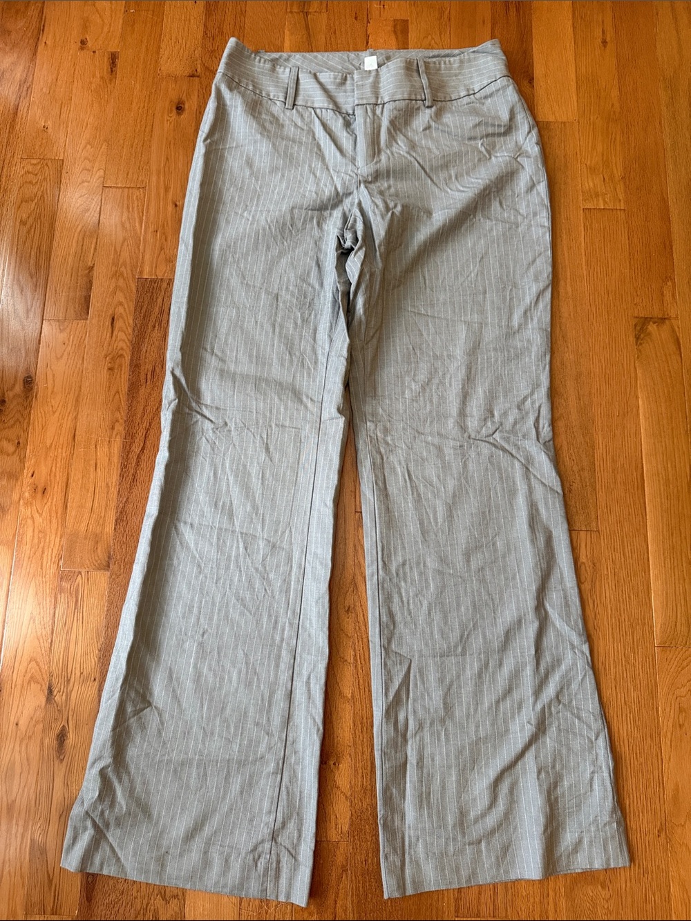 Y2K Banana Republic Light Gray Pinstripe Wideleg Dress Pants